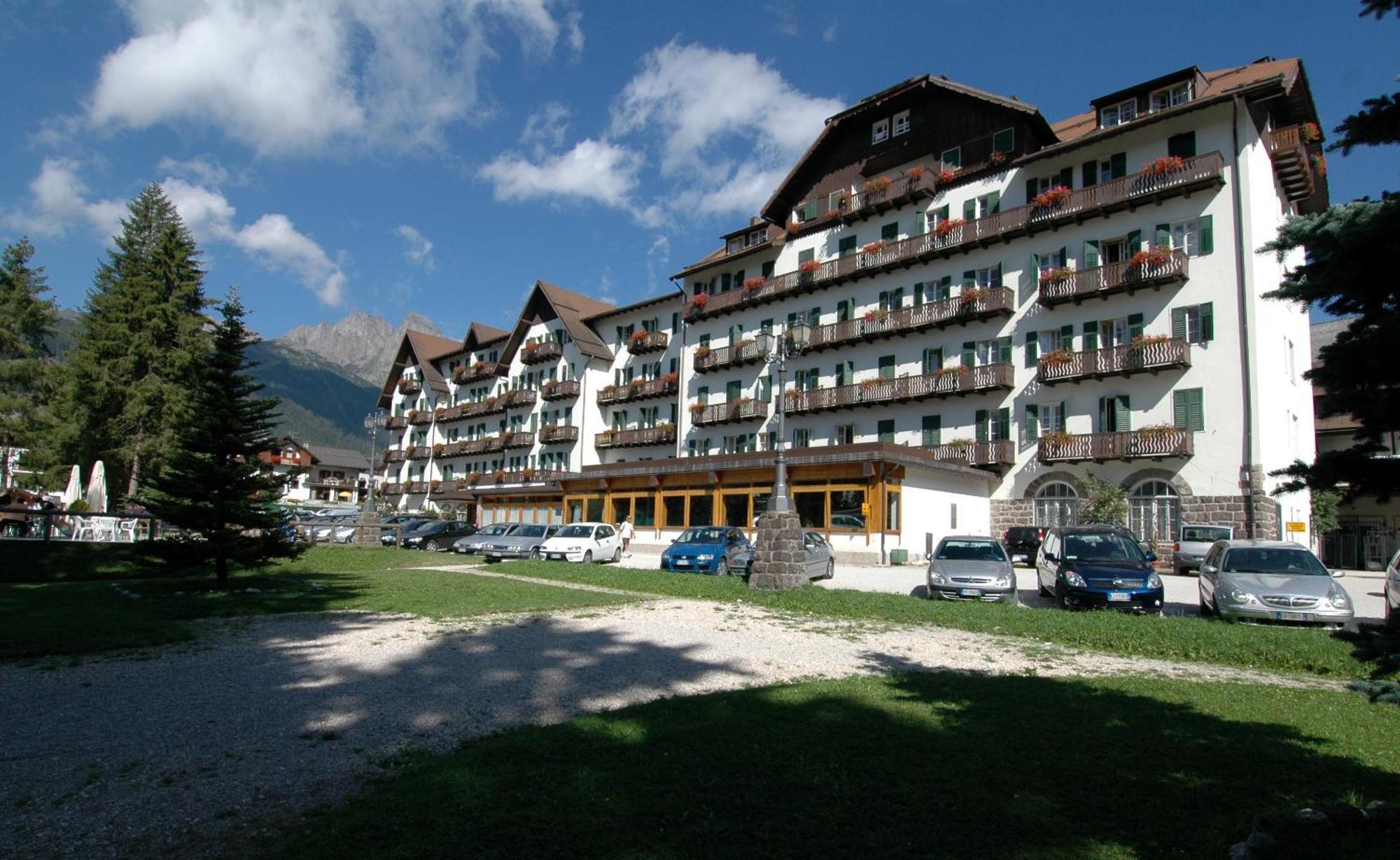 Th San Martino - Majestic Dolomiti Hotel San Martino Di Castrozza Dış mekan fotoğraf